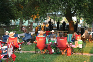 Concert on the Green @ Gloucester Colonial Courthouse